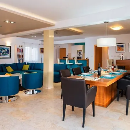 Vila De Pinus *