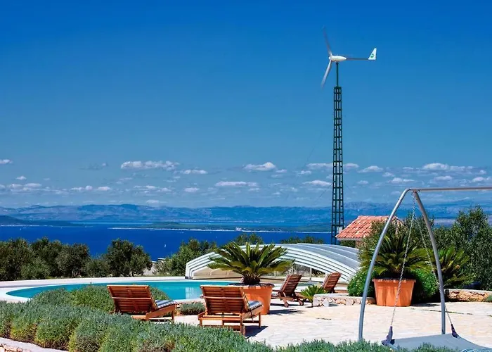 Vila De Pinus Hvar Town