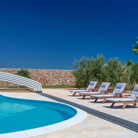 Villa De Pinus Hvar Town