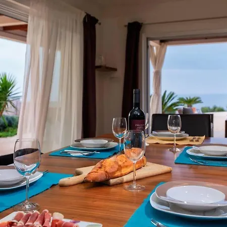 De Pinus Villa Hvar Town