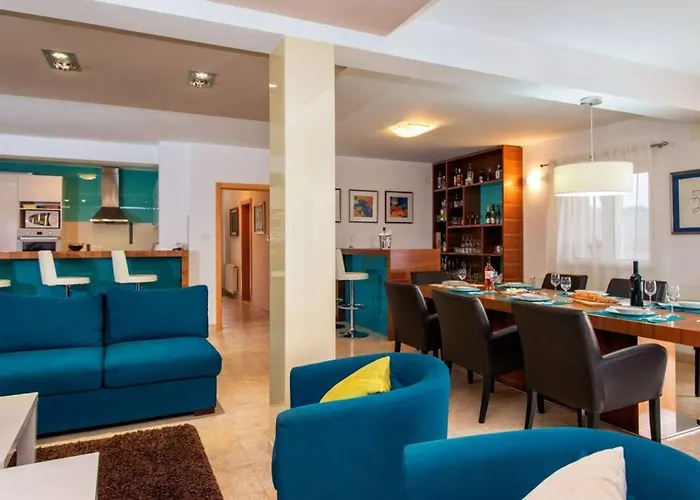 Villa De Pinus *